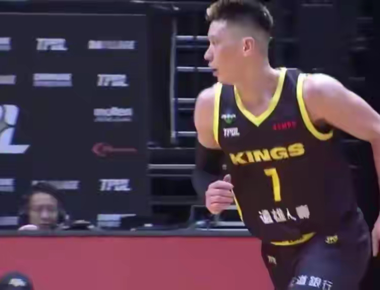 尼克斯主场击败骑士，林书豪贡献全场最高得分