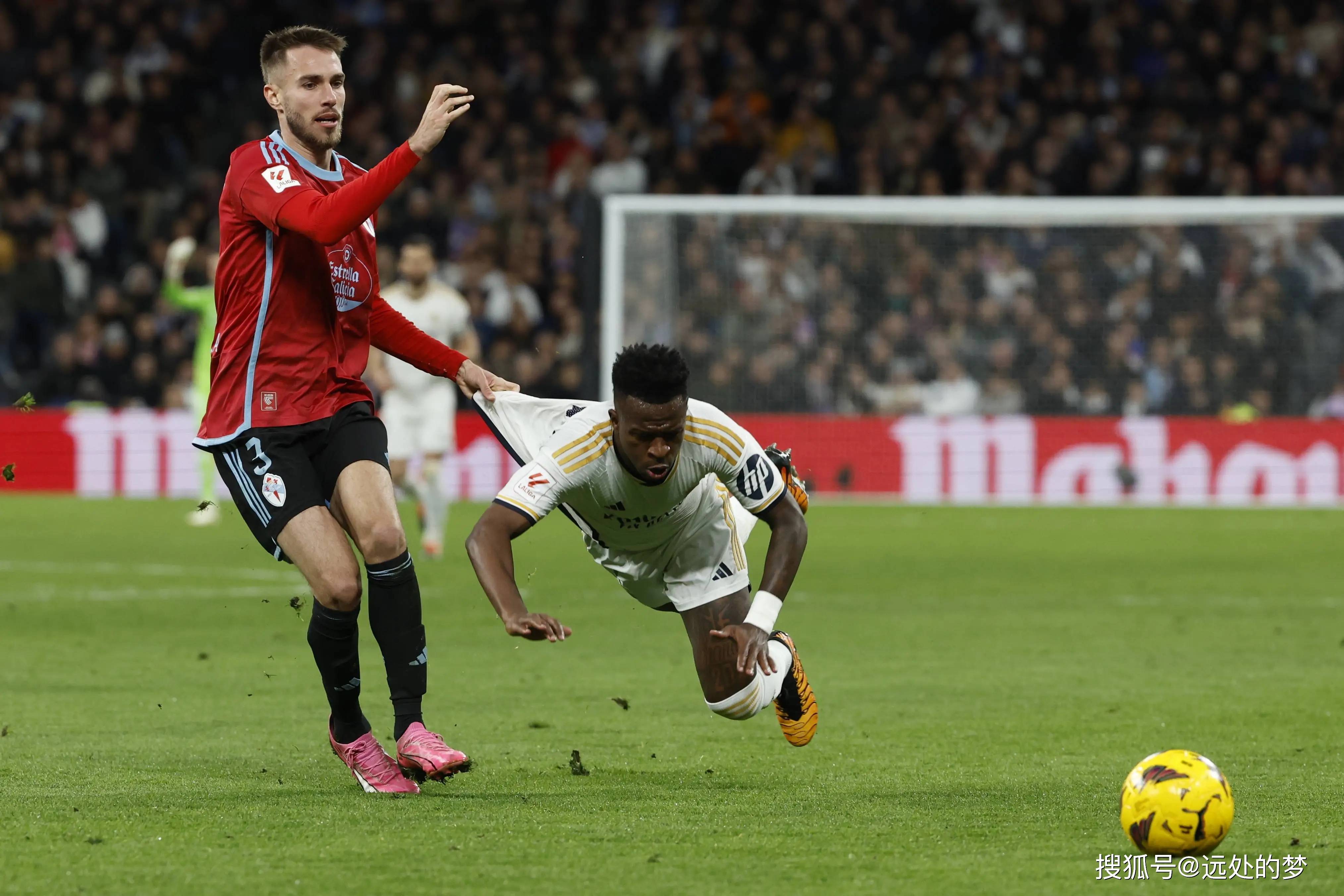 奥萨苏纳遭遇惨败,欧战席位悬念重重 奥萨苏纳遭遇惨败,欧战席位悬念重重