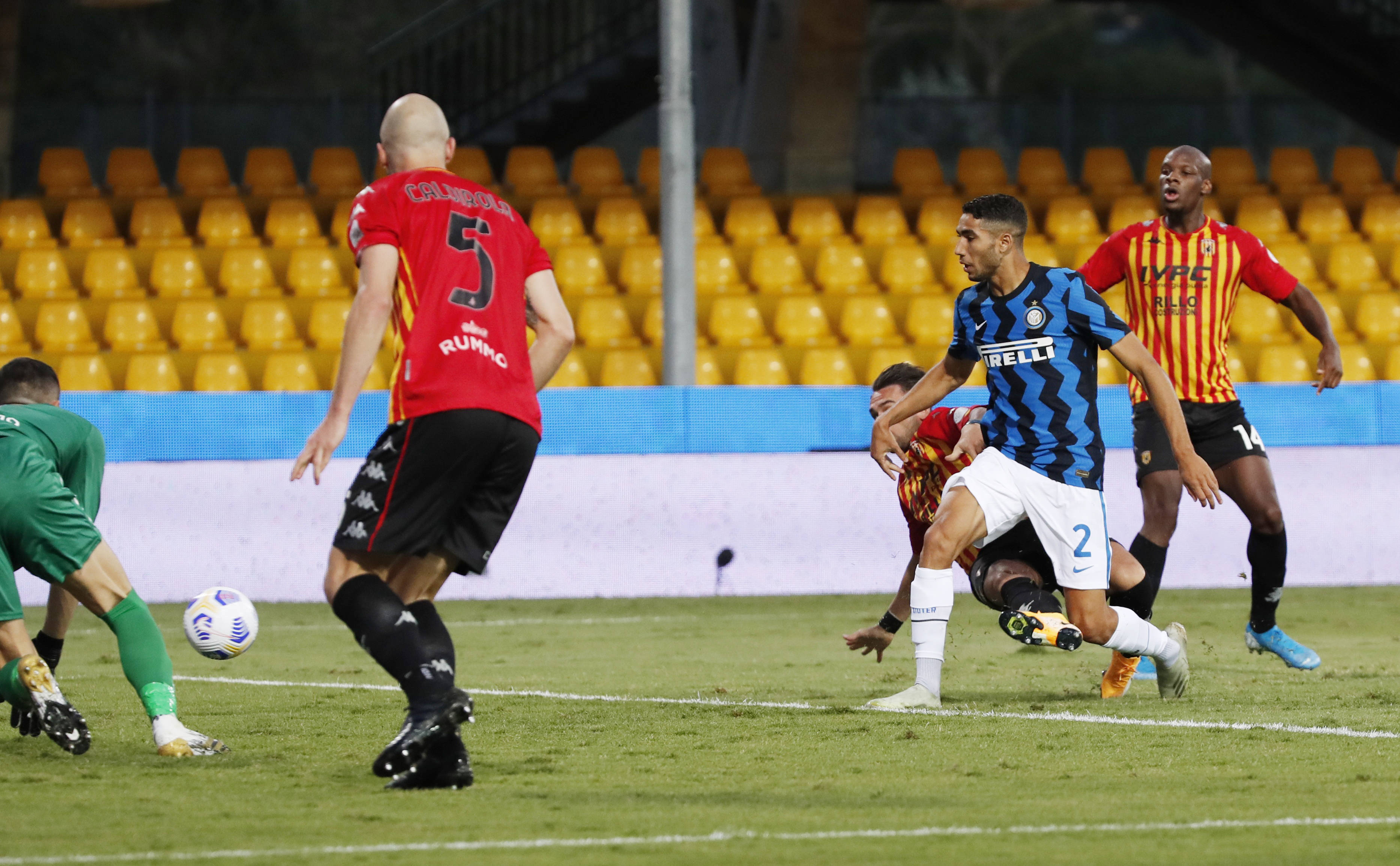 开云体育入口-贝内文托指引球队向前，放眼未来冲击意甲殿堂的简单介绍