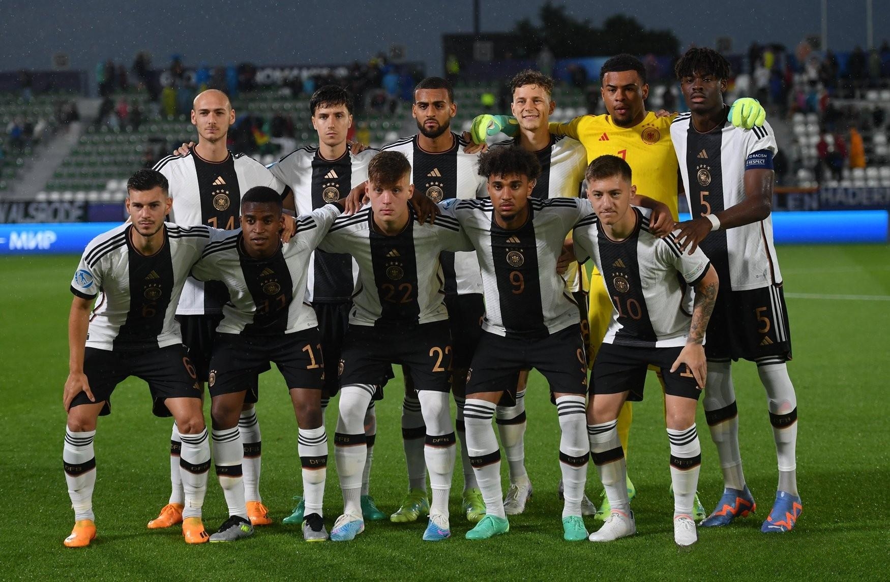 关于乌克兰小胜捷克，成功杀入欧预赛淘汰赛的信息