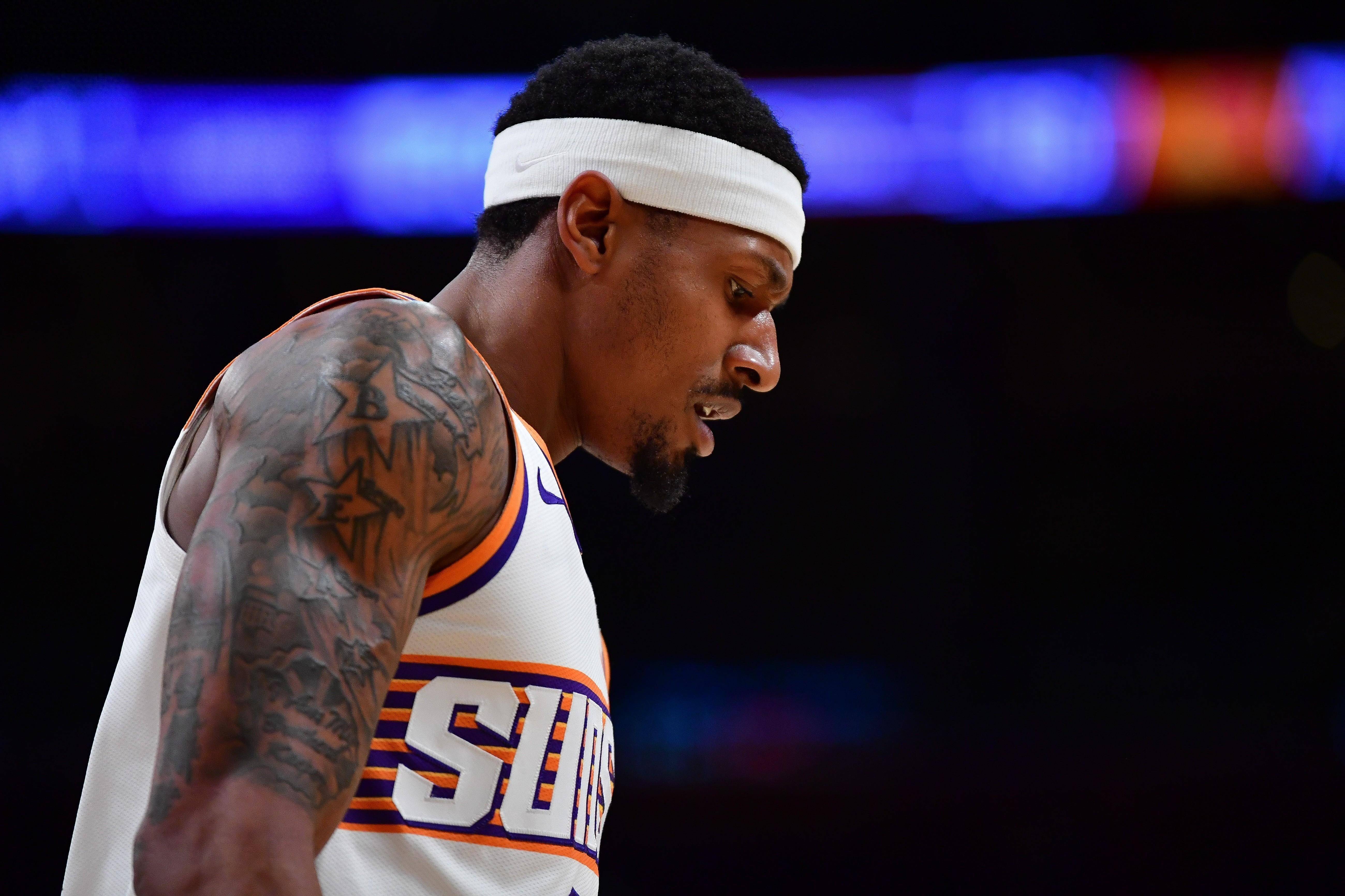 鹈鹕队后防线不力吞下失利苦果,球队盼回到正轨的简单介绍 鹈鹕队后防线不力吞下失利苦果,球队盼回到正轨的简单介绍