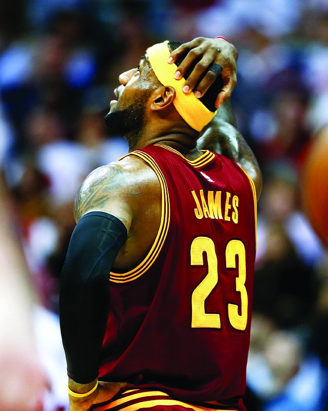 老鹰客场击败骑士,保持不败纪录 老鹰客场击败骑士,保持不败纪录