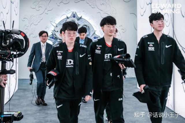 包含DFM绝杀MAD,Meiko操刀奇招英雄翻盘鏖战多局半决赛,成为赛场最大亮点的词条 包含DFM绝杀MAD,Meiko操刀奇招英雄翻盘鏖战多局半决赛,成为赛场最大亮点的词条