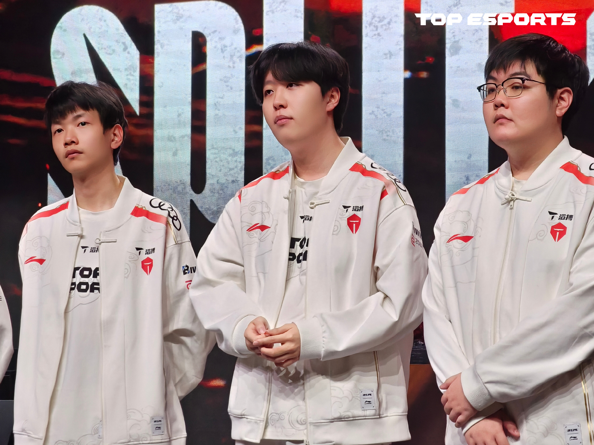 包含DRX险胜BLG,Viper开启传奇时刻焦点之战八强赛,引爆全场热议的词条 包含DRX险胜BLG,Viper开启传奇时刻焦点之战八强赛,引爆全场热议的词条