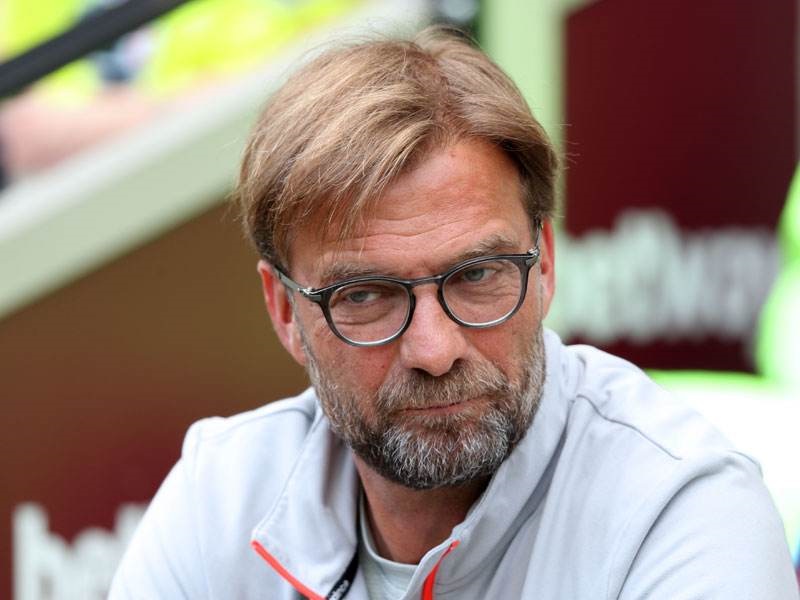 灯笼裤主帅兰帕德调整战术,带领球队逆袭夺冠 灯笼裤主帅兰帕德调整战术,带领球队逆袭夺冠