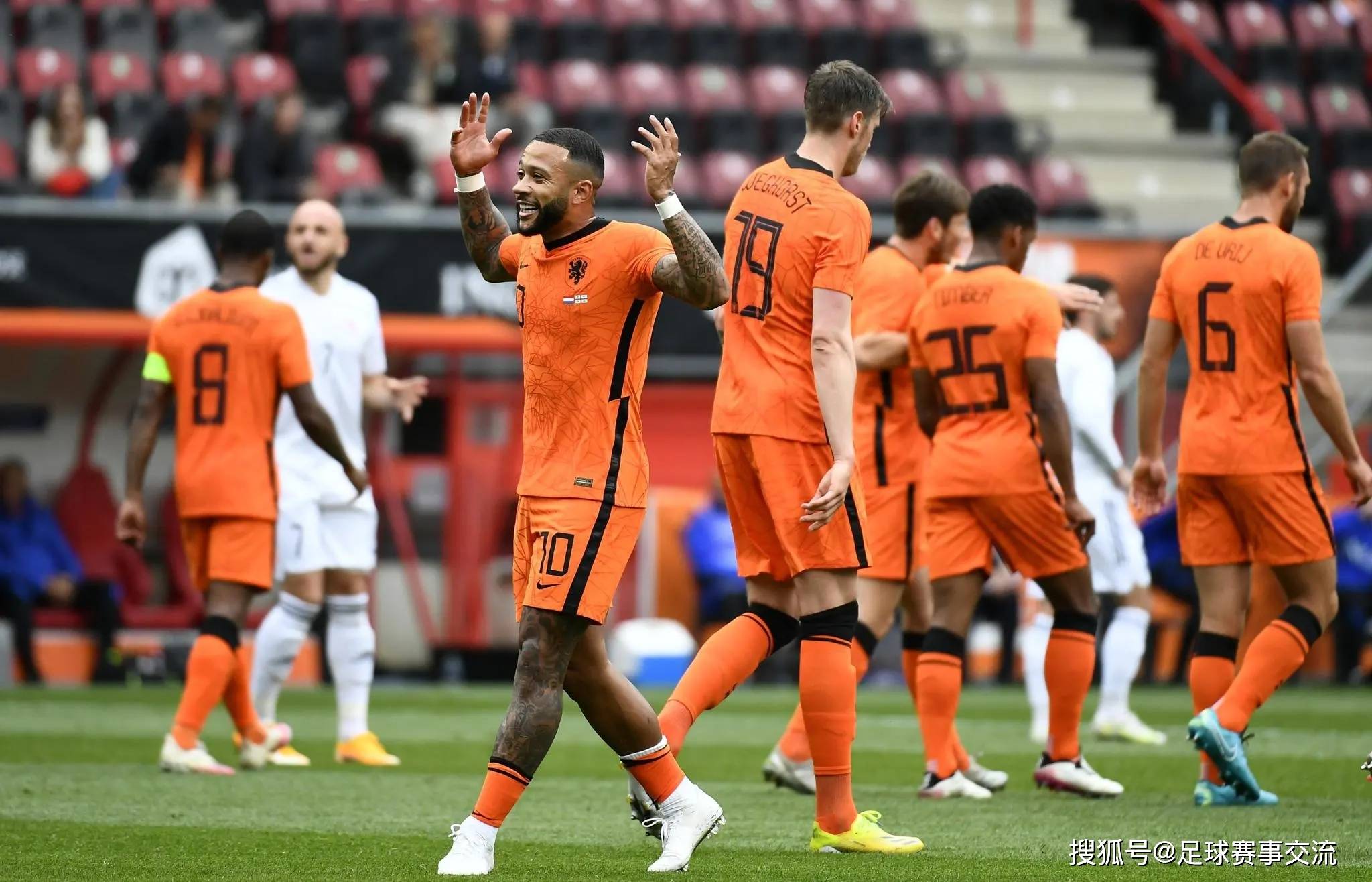 荷兰队大胜汉堡队,取得惊人的胜利 荷兰队大胜汉堡队,取得惊人的胜利