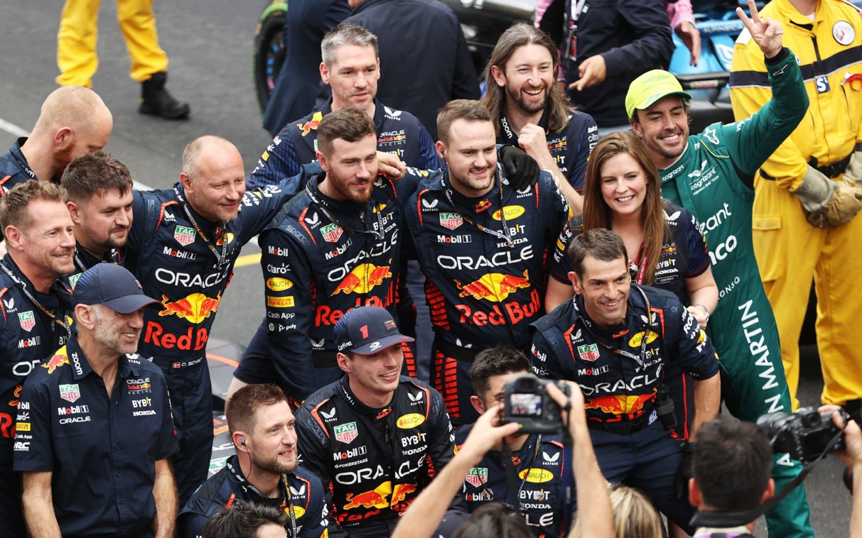 包含威廉姆斯完胜红牛二队，阿隆索高光表现的词条