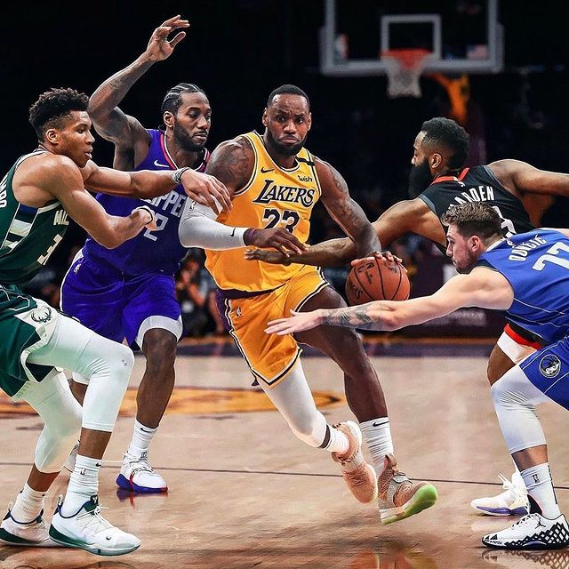 开云体育中国-包含江苏队翻盘国王，詹姆斯统治全场的词条